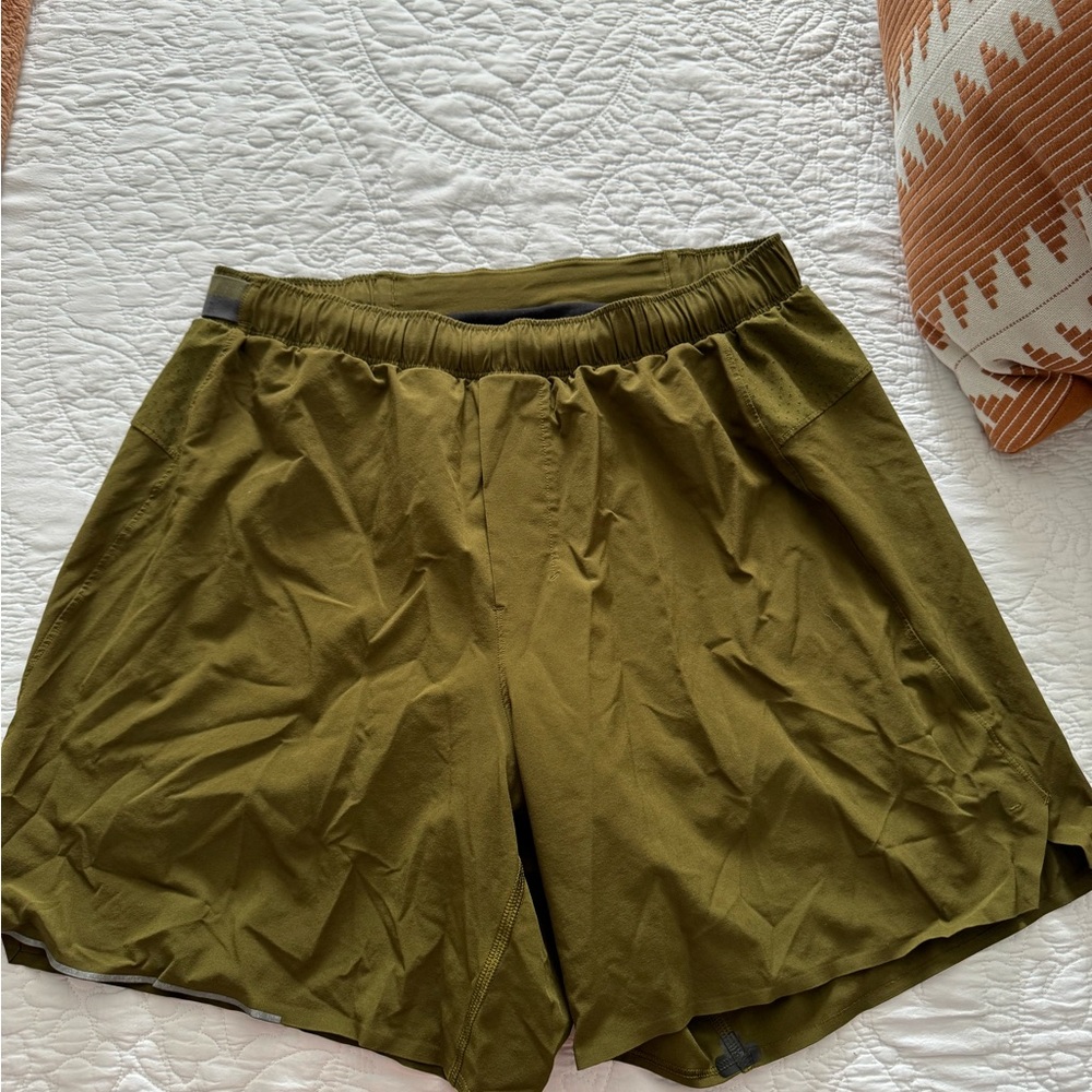 Men’s lululemon surge shorts